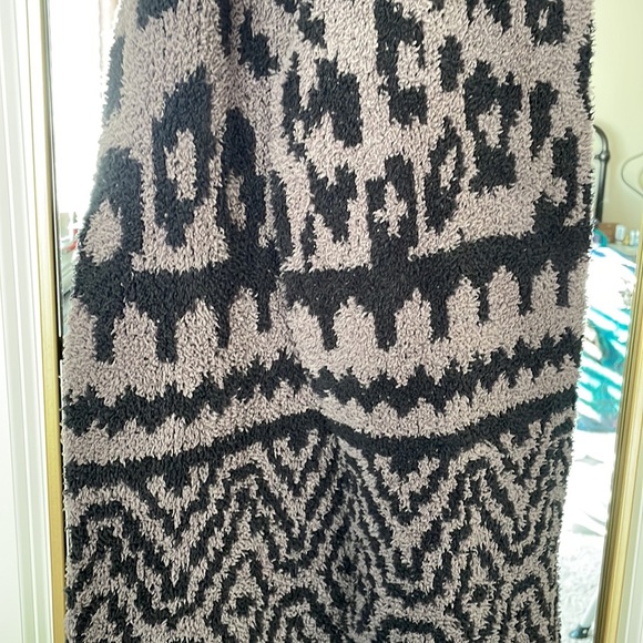 Barefoot Dreams Scarf - Picture 2 of 3